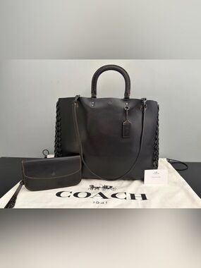 Ltd Ed COACH 1941 Rogue Tote w/ Black on Black Link Detail/ Glovetanned Leather